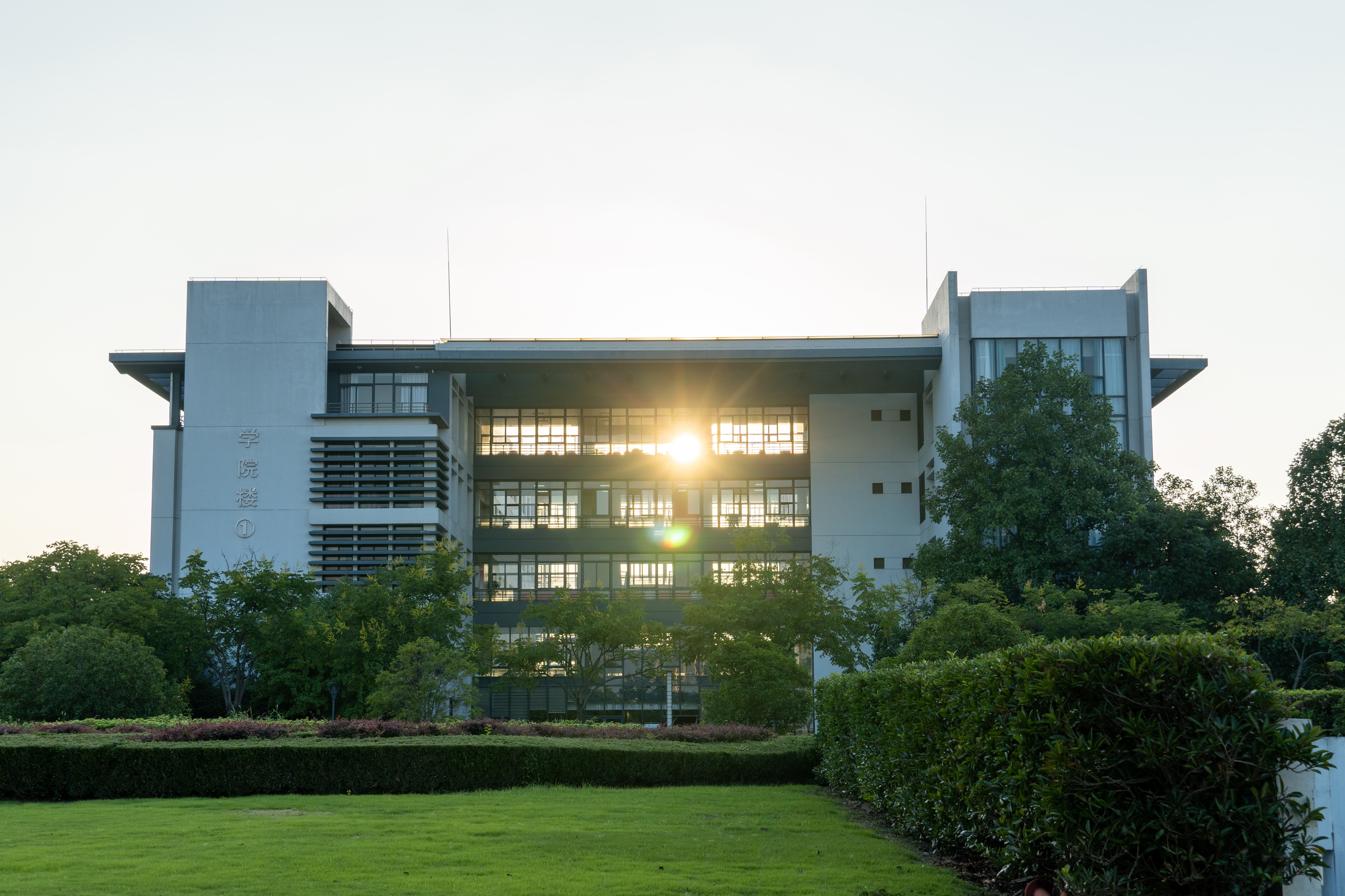 東華大學(xué)專項(xiàng)計(jì)劃招生簡章2020年