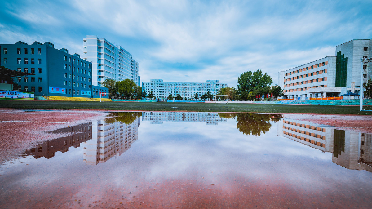 哪里的大学最好最有前途 325e7e9bd45c611d.jpg