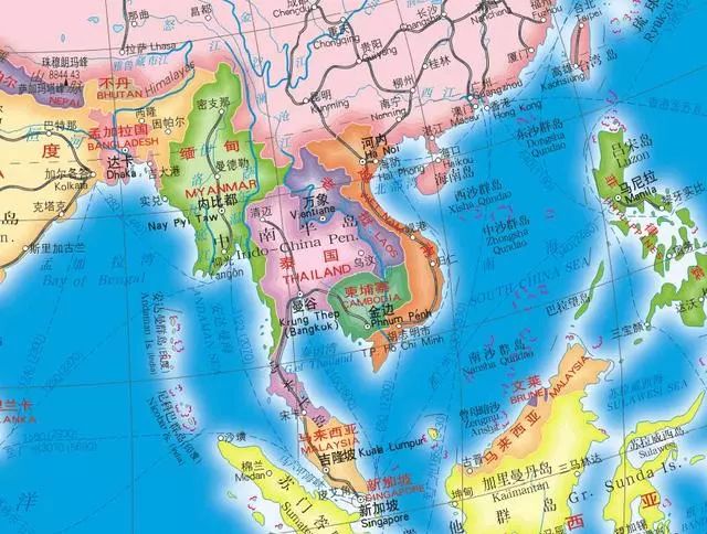 中南半岛的地形特征 ?在什么位置?(高中知识)