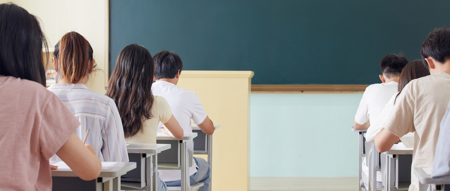 定向师范生只能教小学吗？女孩子读定向师范好吗？